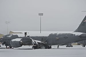 Fairchild airmen keep it cool 140129-F-BN304-003.jpg