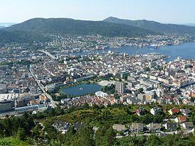 08-08-01 Fl&oslash;yen utsikt.jpg