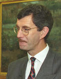 Irish Tánaiste Dick Spring at the White House, 16 Nov 1993.jpg