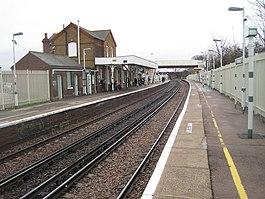 Hackbridge railway station, Surrey (geograph 3924618).jpg