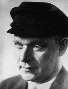 Ernst Thälmann 1932.jpg