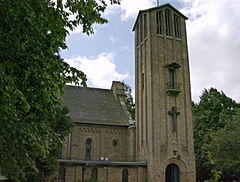 Holy Trinity Church Hazlemere.JPG