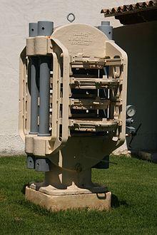 Prensa hidráulica-Villajoyosa (chocolate).jpg