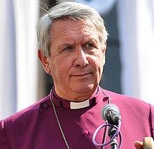 Bishop of Leicester (16563882315) (cropped).jpg