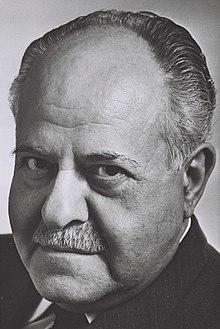 Moshe Sneh 1970.jpg