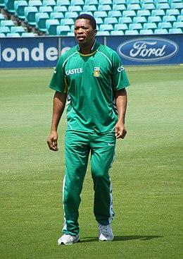 Makhaya Ntini, Sydney 2009.jpg
